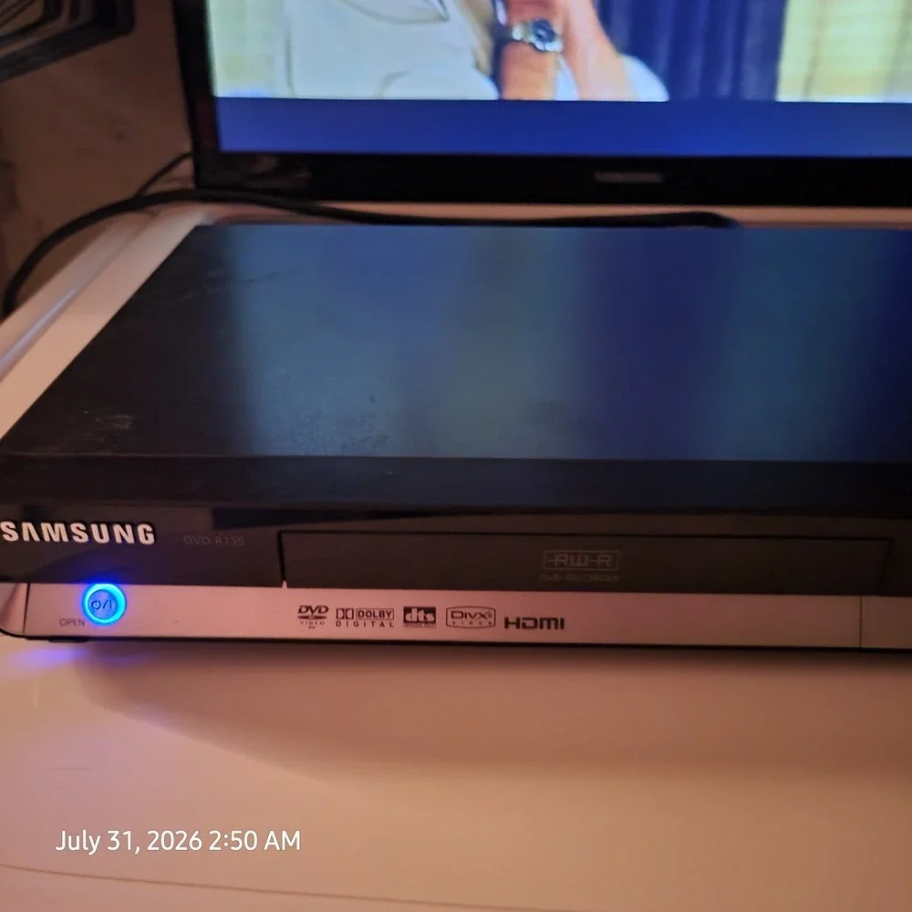 Samsung DVD-R135 DVD Recorder Player HDMI 1080i Upscale - With Remote - Working